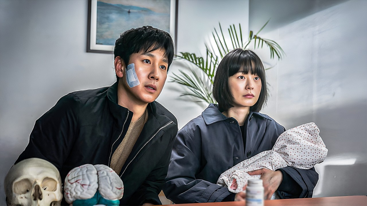 ست حامل.. جوزها بيمشي وهو نايم وبيعمل حاجات غريبه! فقررت تعالجة بطريقتها قبل ميأذيهم.. ملخص