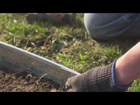 Garden borders made easy! FormBoss metal garden ed...