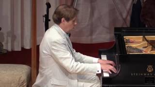 Play video: Perfessor Bill Edwards performing "Maple Leaf Rag" by Scott Joplin