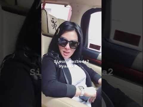 Instagram Story Syahrini - Incess Jalan Tertatih-tatih di Depan Warga Seusai Nyoblos di TPS