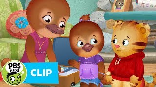 DANIEL TIGER'S NEIGHBORHOOD | Dr. Plat Packs a Suitcase | PBS KIDS