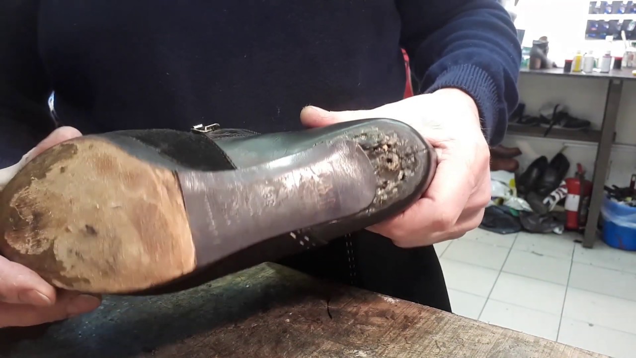 Ремонт каблука мужских sneaknfresh ru. Реставрация обтяжки каблука. Металлические набойки на каблуки мужские. Набойки на каблук на женские сапоги. Каблуки с закреплением.