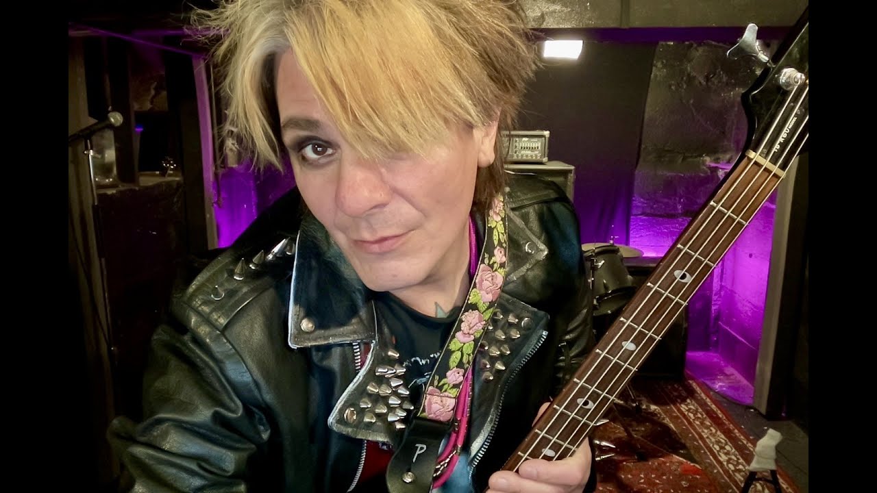 New York Dolls "Personality Crisis" BASS New York Dolls "Personality Crisis" BASS