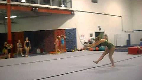Jodi Andrews middle tumbling pass