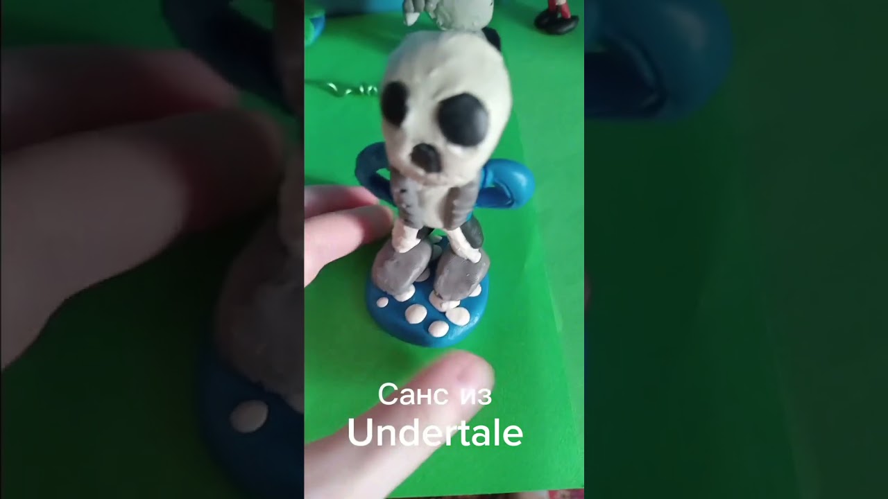 Коллекция фигурок из игр 