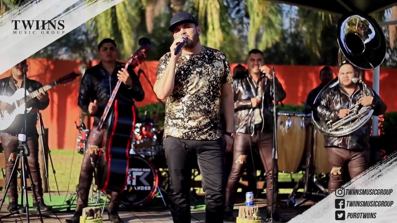 在 YouTube 上觀看「El Komander - El Elegante (Fiesta Privada Albercada 2017)」 在 YouTube 上觀看「El Komander - El Elegante (Fiesta Privada Albercada 2017)」