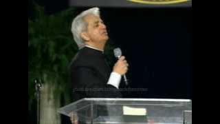 Benny Hinn sings 'Alleluia' (2013)
