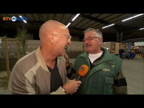 [VIRAL] Kyllingefarmer griner som en kylling - RTV Noord