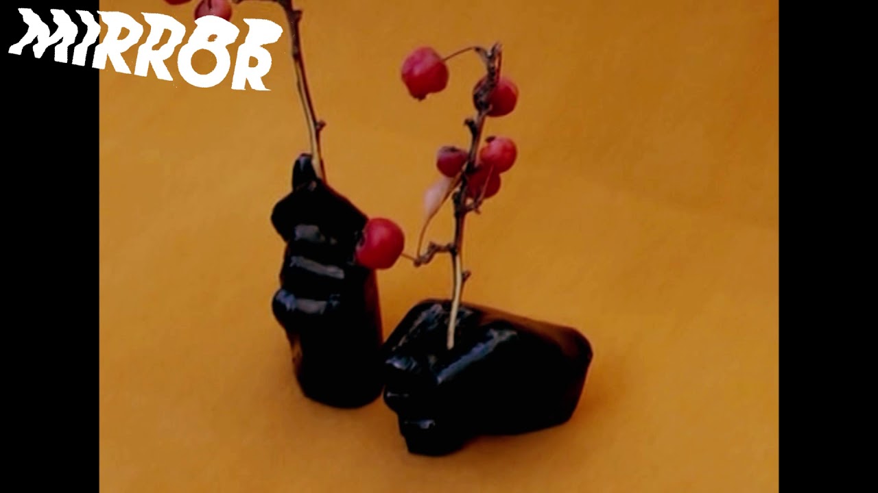 Παρακολούθηση Mirror - The Crab Apples (Official Audio) στο YouTube Παρακολούθηση Mirror - The Crab Apples (Official Audio) στο YouTube