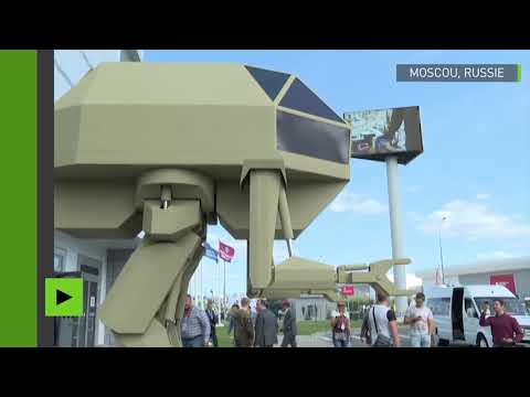 La société Kalachnikov présente Igorek, son nouveau robot humanoïde