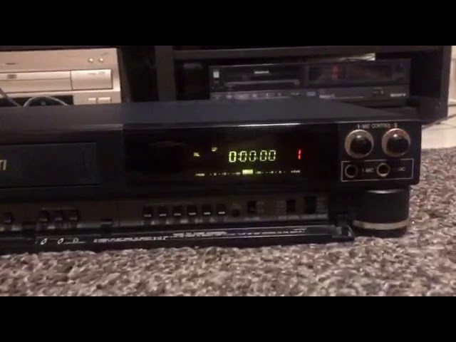 Magnétoscope VHS SHARP VC-H983