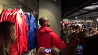 LeBron James shopping in NikeTown, London! 01-08-12 (HD)