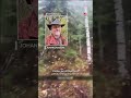 Här blir Johan nästan nedsprungen av en älg