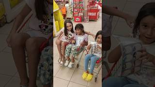 Umay Hira Ve Gupse Market Arabasında Ne Aldı