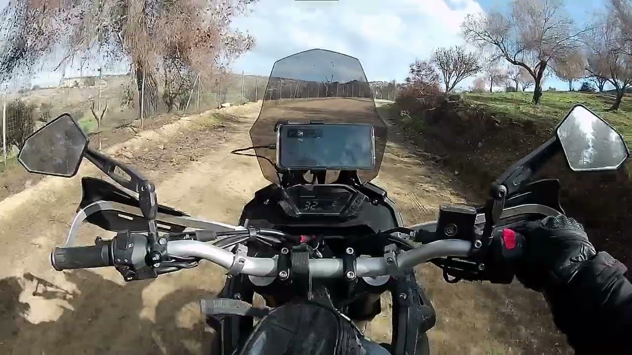 Marathon Lake - Around Petrino theatre at Kalentzi / Voge 300 Rally