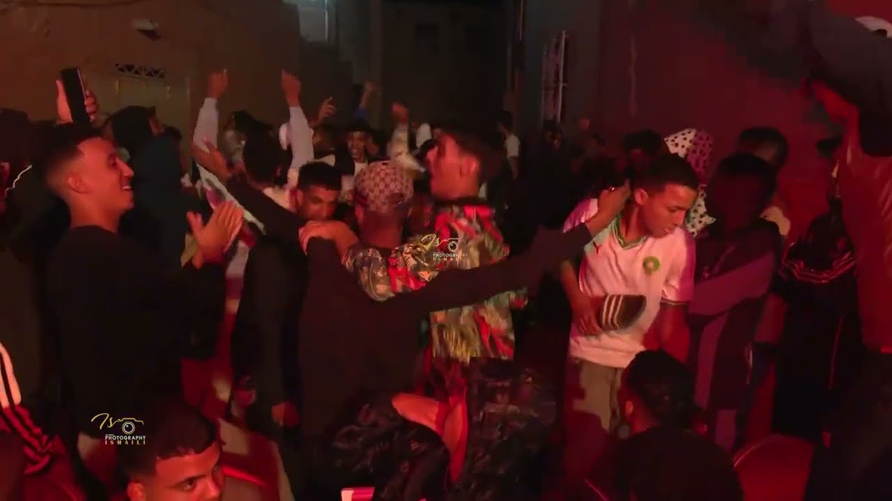 قصارة شاخدة مع وليدات الترعة الجرف