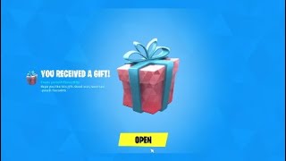 FORTNITE GETTING GIFTED BY SUBSCRIBERS CHRISTMAS EDITION (PART 2)