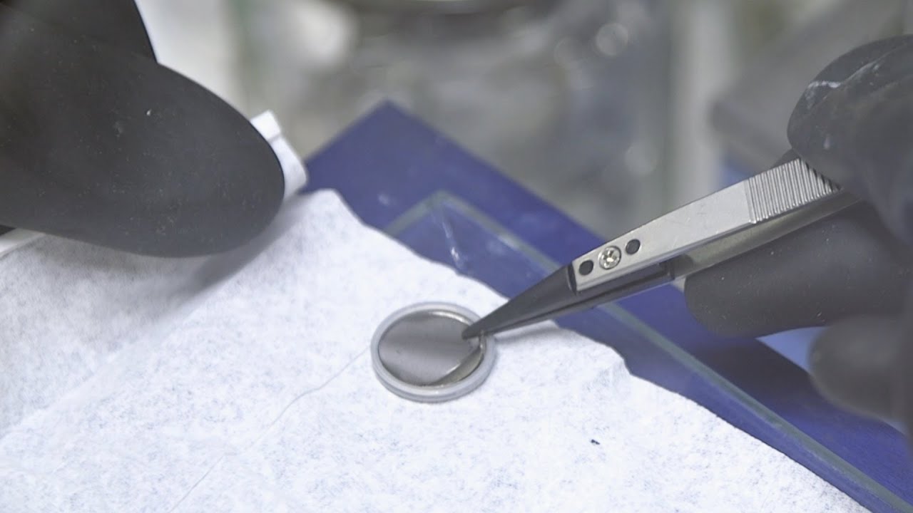 Du plastique passé au micro-ondes au secours des piles lithium-soufre