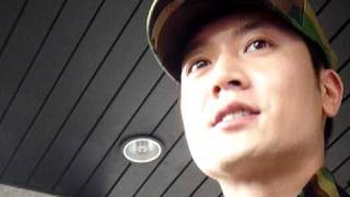 ヒョンジェ除隊20100619.MOV