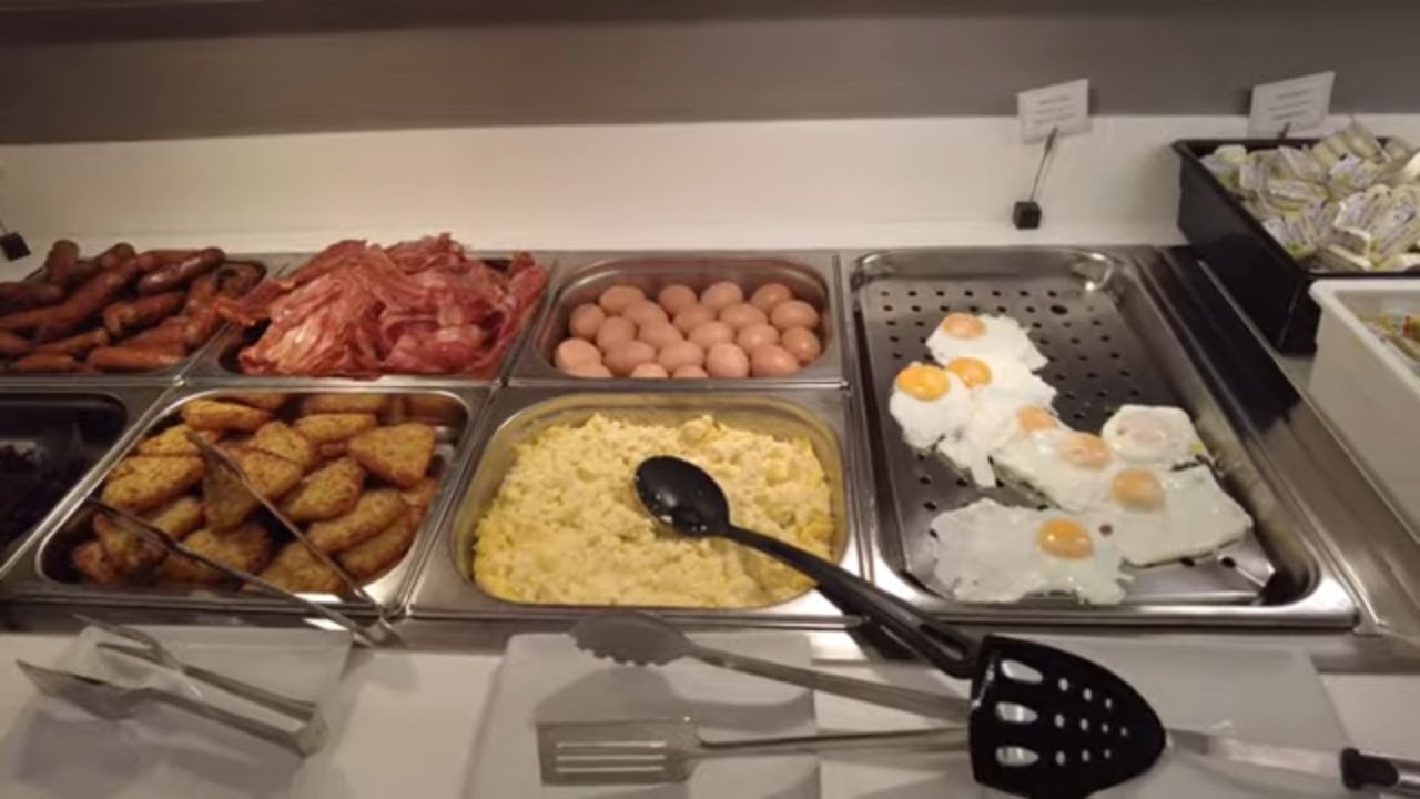 BENIDORM 4* Hotel Was ANNOYING.........