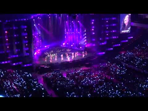 2012.03.30 AMeiZing 世界巡迴演唱會 台北首場 開場