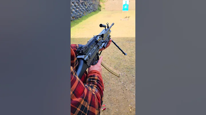 M249 SAW Light Machine Gun!