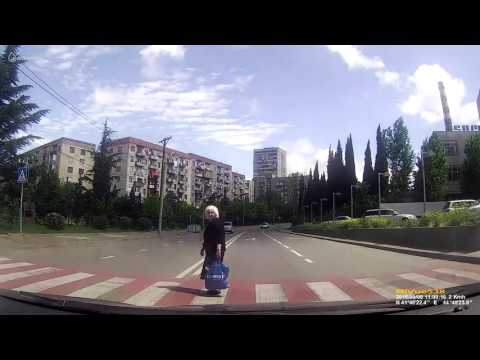 საქართველოში ხალხს როგორ ეშინიათ ზებრაზე გადასვლის!!!!