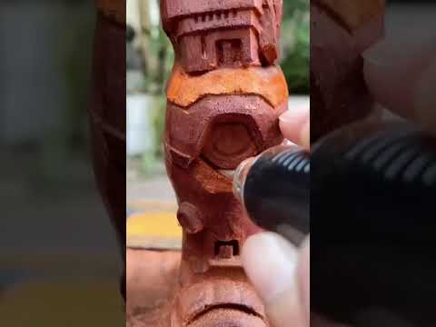 دميه خشبيه شيء مذهل