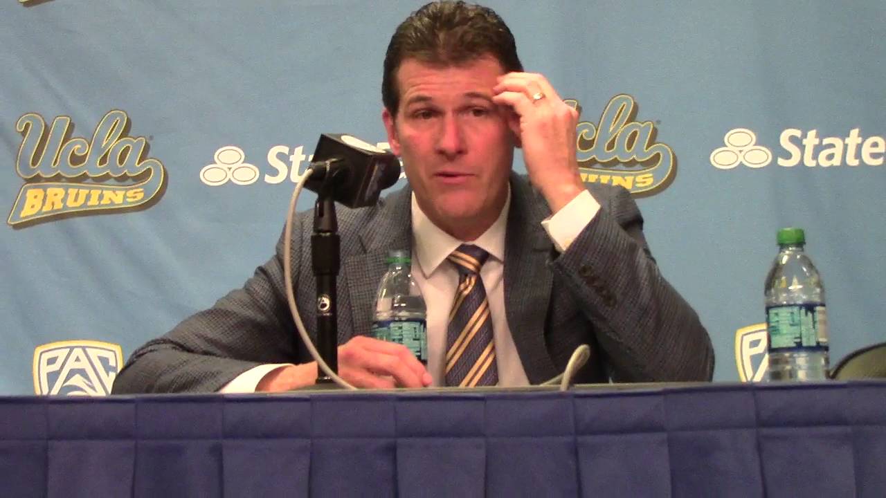 Steve Alford looks for answers after UCLA's 86-84 loss to UW - YouTube