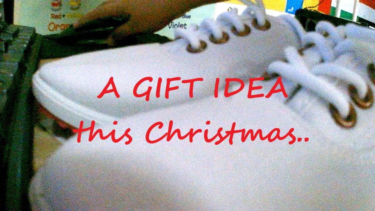 UNWRAPPING MY VERY FIRST ORDER FROM LAZADA