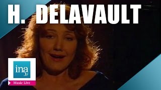 Hélène Delavault &quot;Hôtel&quot; (live officiel) | Archive INA