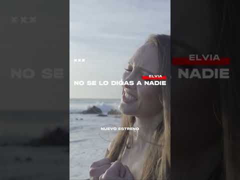 “No se lo digas a nadie…” 🤫✨ Elvia pone voz a un secreto convertido en canción. 🎶🖤