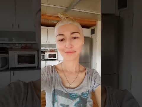 Video: Limon Suyuyla Koyu Saç Nasıl Açılır veya Aydınlatılır: 9 Adım
