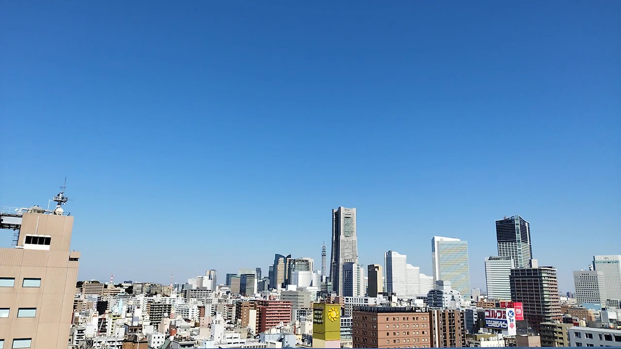 【タイムラプス】影以外に変化するものがない、ランドマークタワーの遠景 2025年2月下旬(6)