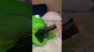 Elmo RAP BATTLES Against KERMIT #comedy #funny #kermit #elmo