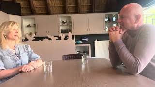 Peggy Boetzkes is gelaatkundige in gesprek met Frank van Sunworld.