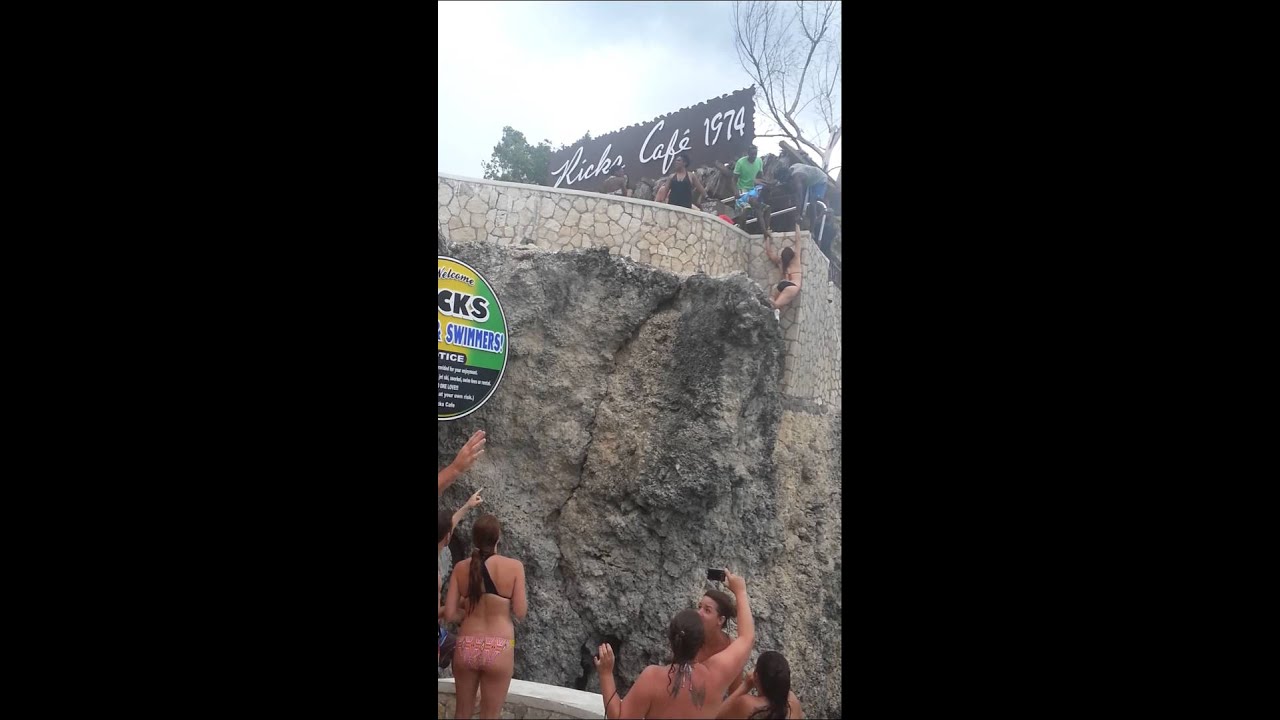 Jamaica: Ricks Cafe Cliff jumping accident - YouTube.