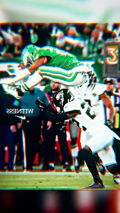 The most ATHLETIC NFL play of all time 😱🔥 #shorts