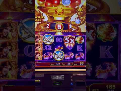 cuatro monedas de 🪙🪙🪙🪙 en MAKINA de casino con JJK JACKPOTS