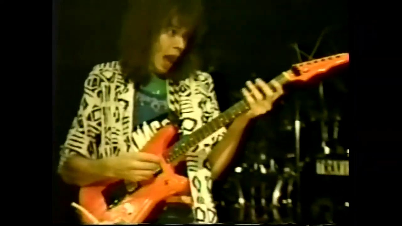 Paul Gilbert Guitar Solo 1986 YouTube