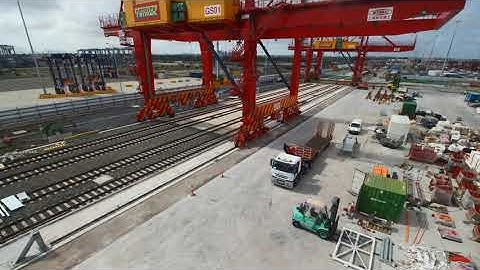 NSW Ports - On-Dock Rail Project - ARMG Crane unload