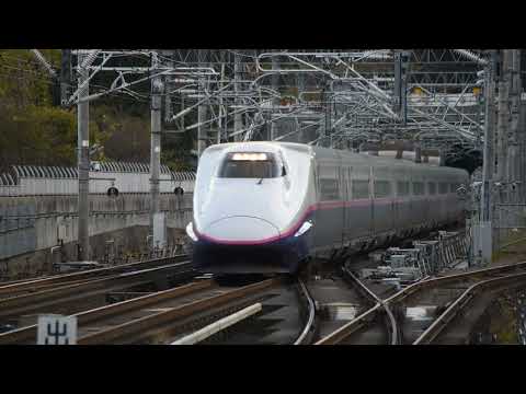 Ｅ２系新幹線 上毛高原駅通過
