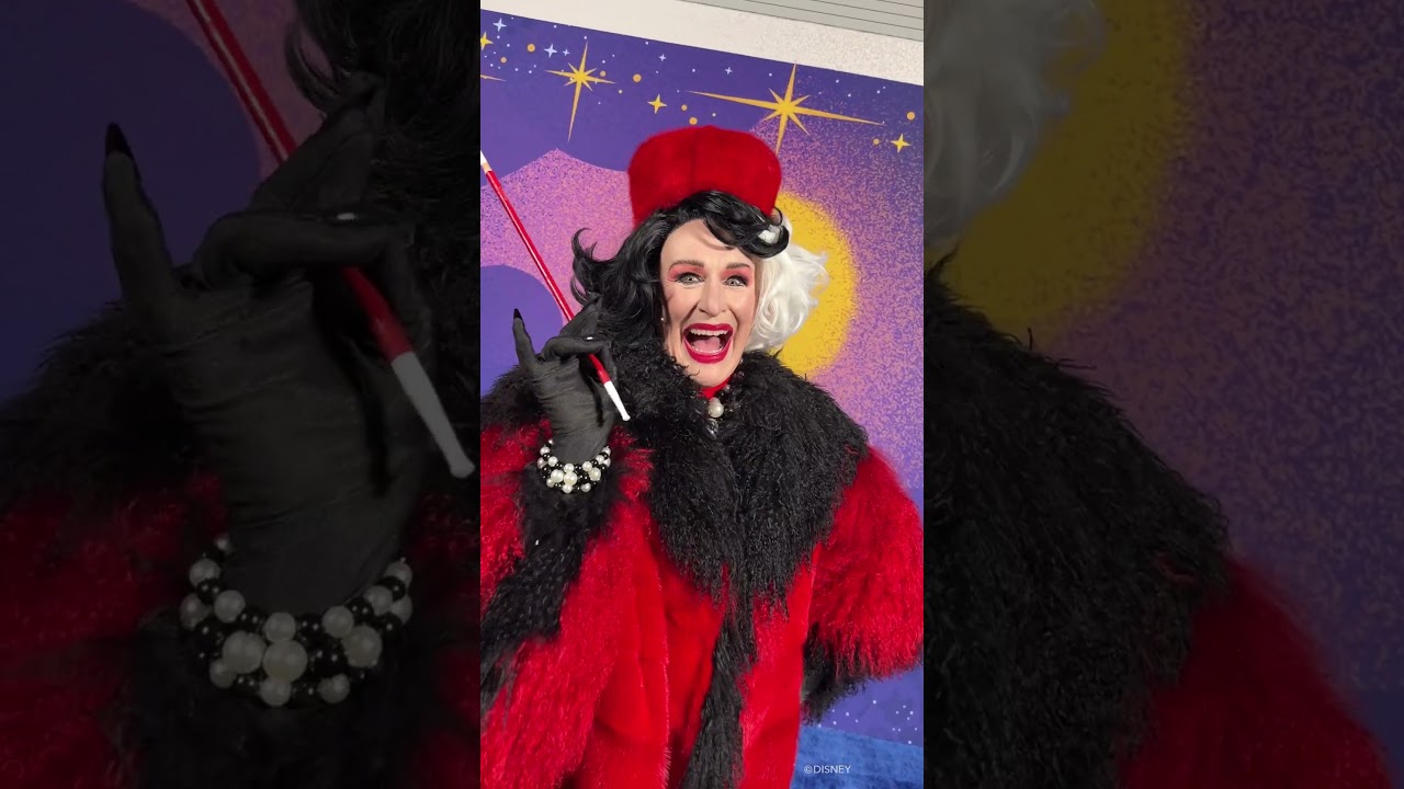 Cruella has arrived, darlings 🤍🖤 #D23