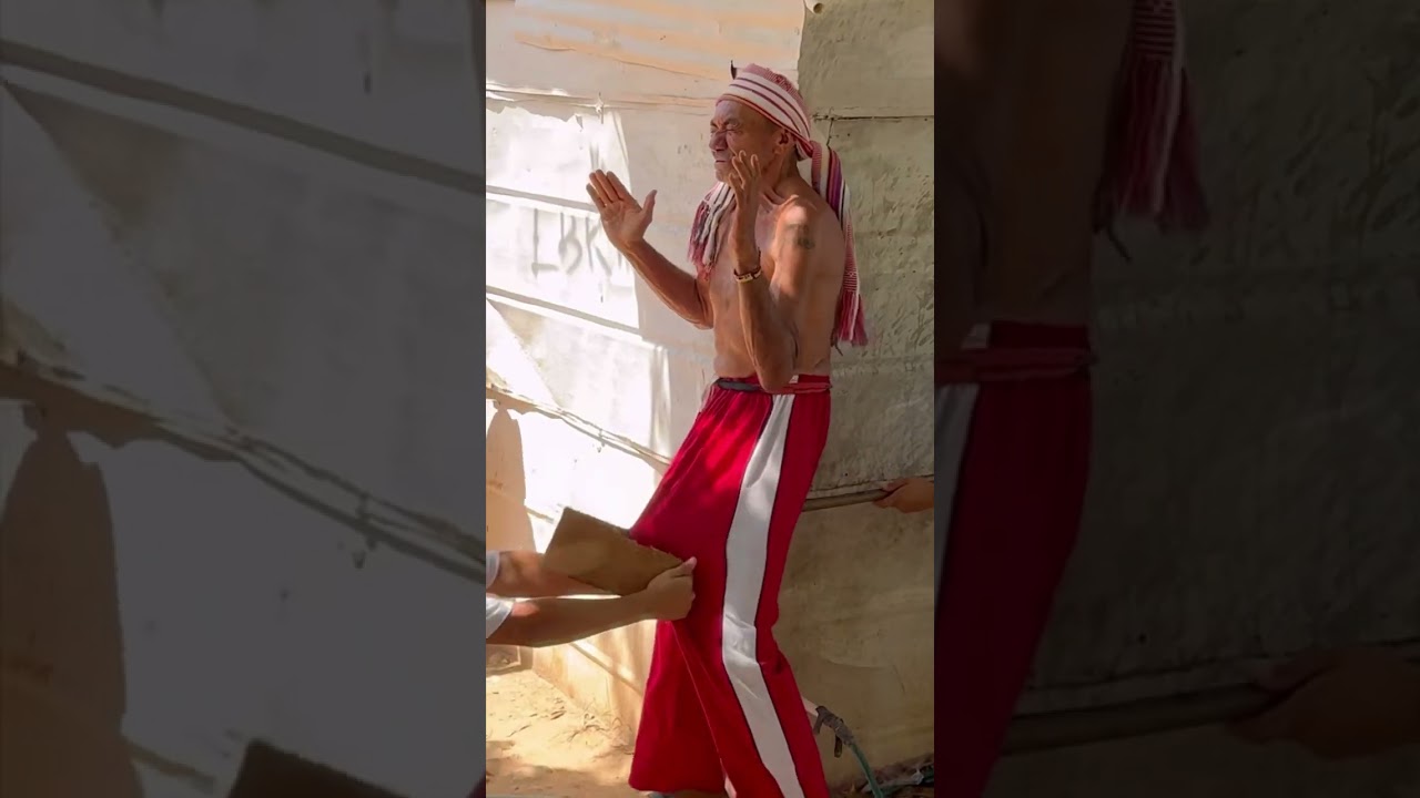 Beto entrena artes marciales