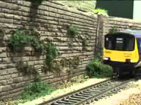 Howes DCC Sound Bachmann Class 150 Silverlink - YouTube