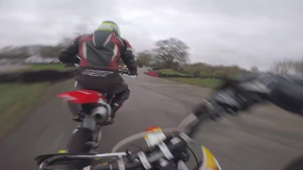 pit bike crash into the wall - YouTube