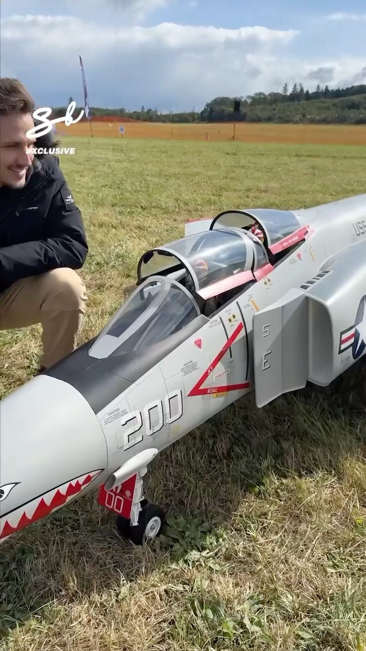 That's one pricey RC jet ? #jet #rc #money