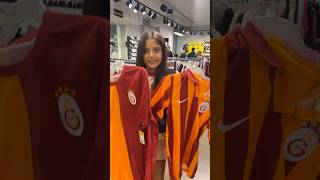 Siz Olsanız Hangisini Alırdınız??Eflin Ela Zeybek