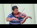 Очень красиво играет на скрипке!!!