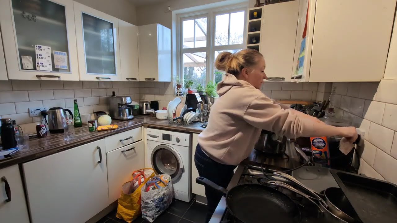 ДЕНЬ 25. Наводим порядок и избавляемся от ненужных вещей #уборка #чистота #становимсяаккуратнее